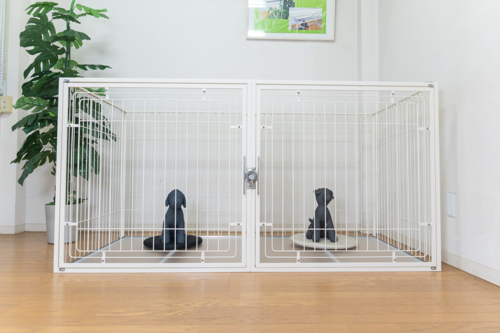 大型犬の仕切り付きケージW180cm