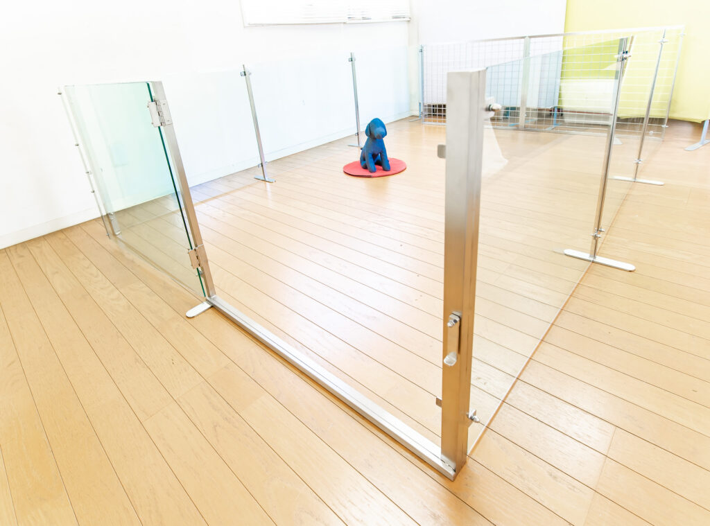 小型犬の出入りしやすいサークル