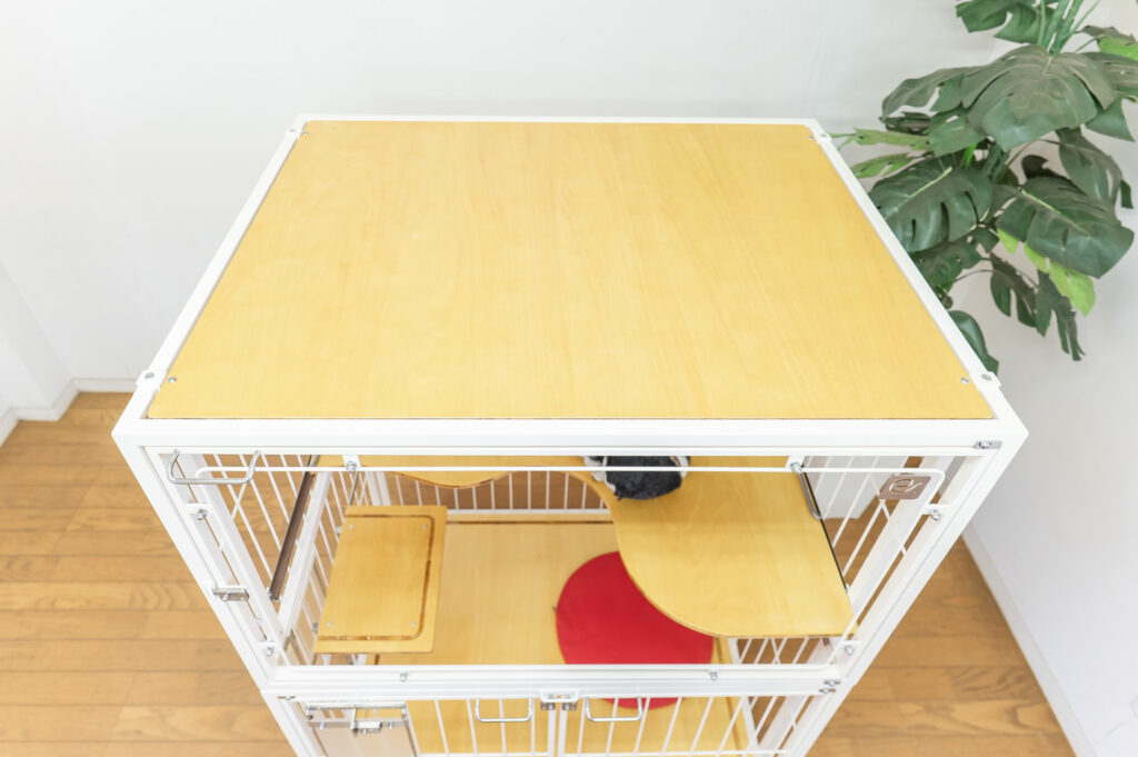 木製天板のキャットケージ